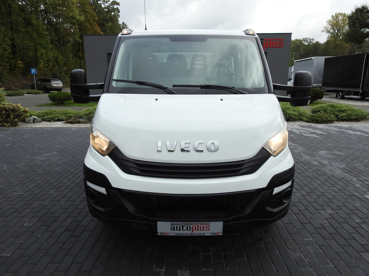 IVECO DAILY 35S15 STAKE BODY DOUBLE CABIN DOKA 7 SEATS AIR CONDITIONING  150HP - Bestelwagen met dubbele cabine: afbeelding 5 IVECO DAILY 35S15 STAKE BODY DOUBLE CABIN DOKA 7 SEATS AIR CONDITIONING  150HP - Bestelwagen met dubbele cabine: afbeelding 5
