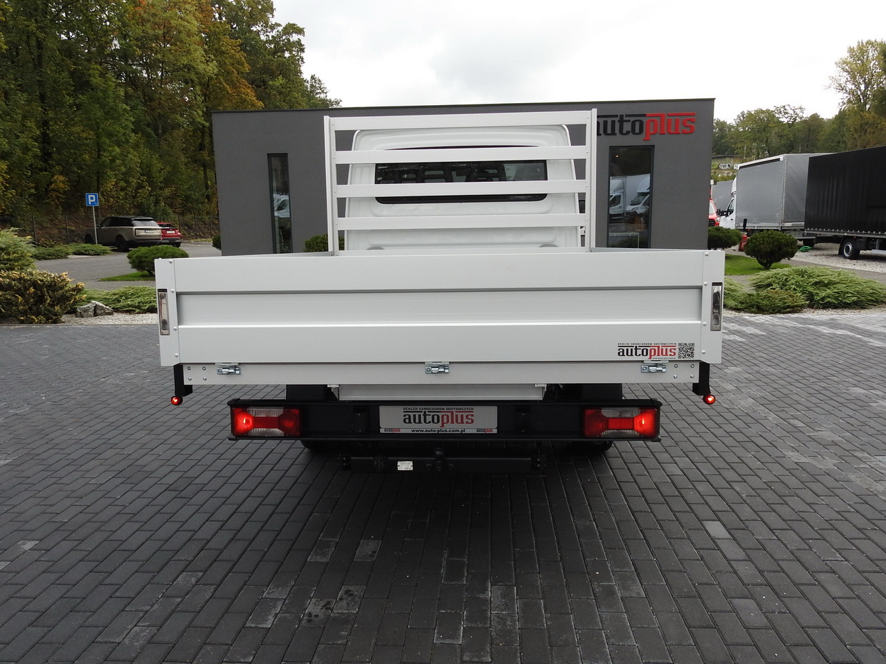 Leasing IVECO DAILY 35S15 STAKE BODY DOUBLE CABIN DOKA 7 SEATS AIR CONDITIONING 150HP IVECO DAILY 35S15 STAKE BODY DOUBLE CABIN DOKA 7 SEATS AIR CONDITIONING 150HP: afbeelding 10 Leasing IVECO DAILY 35S15 STAKE BODY DOUBLE CABIN DOKA 7 SEATS AIR CONDITIONING 150HP IVECO DAILY 35S15 STAKE BODY DOUBLE CABIN DOKA 7 SEATS AIR CONDITIONING 150HP: afbeelding 10