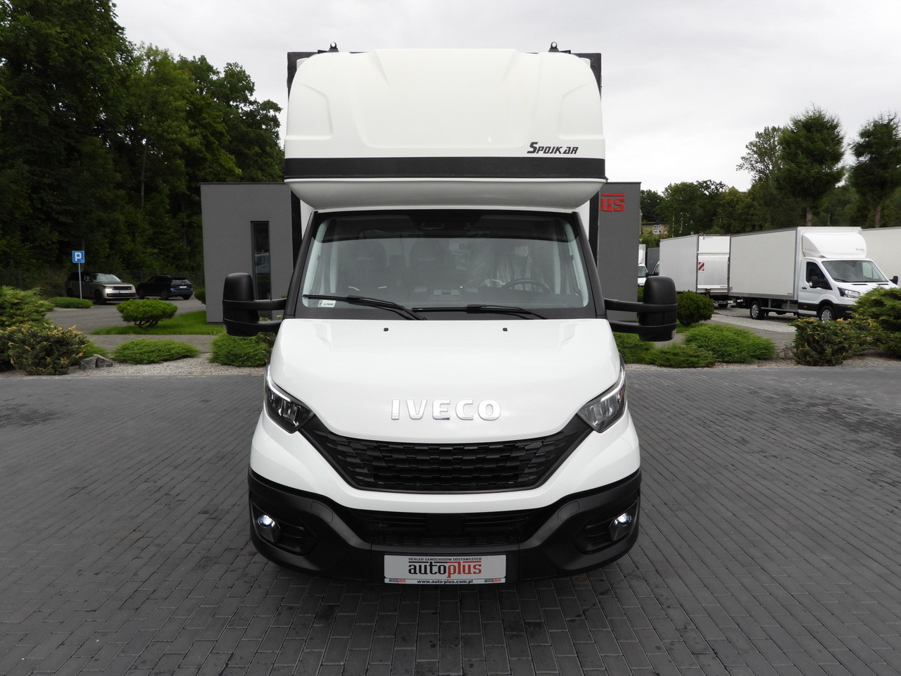 IVECO DAILY 35S18 TARPAULIN 10 PALLETS WEBASTO CRUISE CONTROL NAVIGATION LED LIGHTS AIR CONDITIONING 180HP - Huifzeil bedrijfswagen: afbeelding 5 IVECO DAILY 35S18 TARPAULIN 10 PALLETS WEBASTO CRUISE CONTROL NAVIGATION LED LIGHTS AIR CONDITIONING 180HP - Huifzeil bedrijfswagen: afbeelding 5