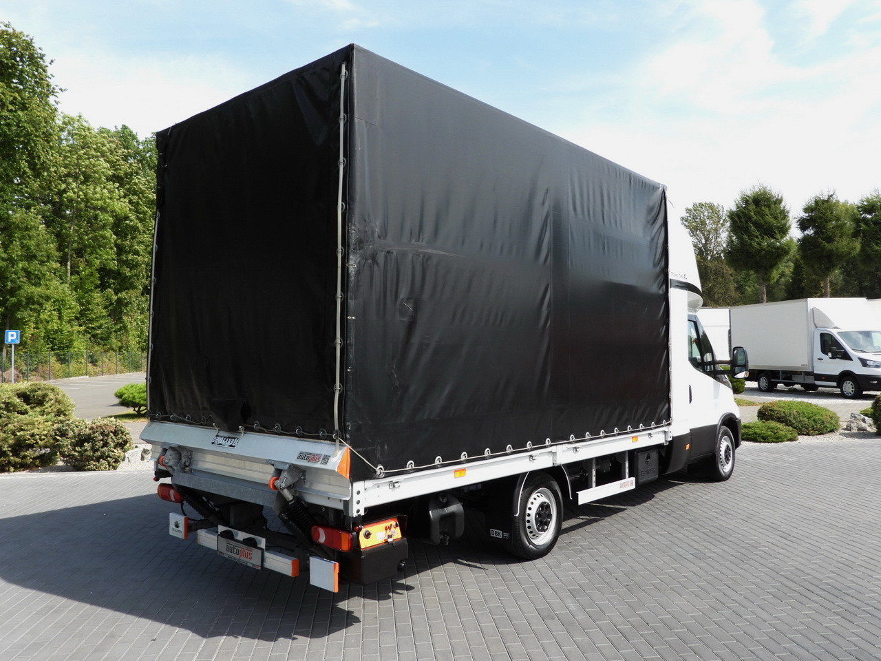 IVECO DAILY 35S18 TARPAULIN LIFT 8 PALLETS CRUISE CONTROL AIR CONDITIONING 180HP - Huifzeil bedrijfswagen: afbeelding 3 IVECO DAILY 35S18 TARPAULIN LIFT 8 PALLETS CRUISE CONTROL AIR CONDITIONING 180HP - Huifzeil bedrijfswagen: afbeelding 3