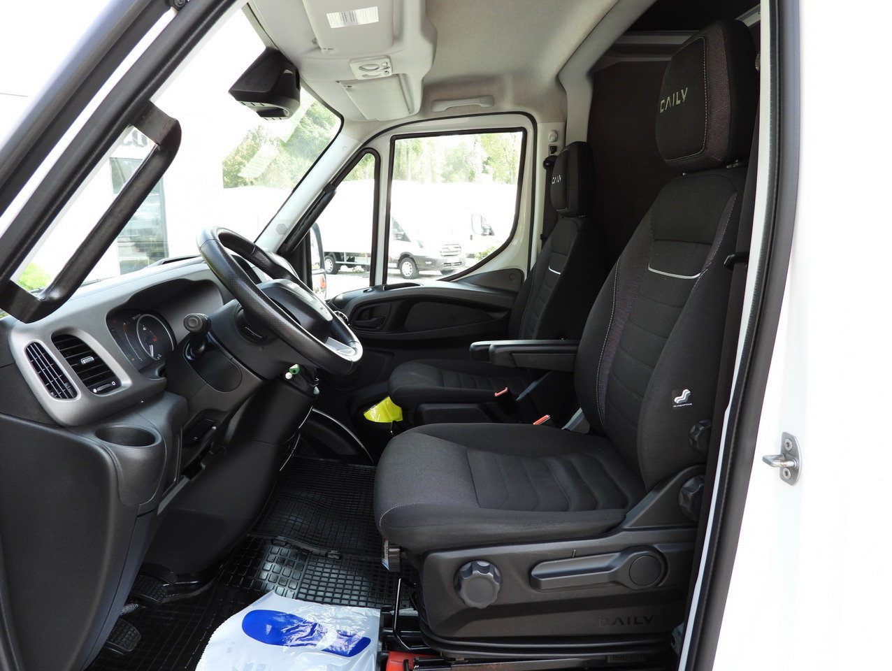 Huifzeil bedrijfswagen IVECO DAILY 35S18 TARPAULIN LIFT 8 PALLETS CRUISE CONTROL AIR CONDITIONING  180HP: afbeelding 31