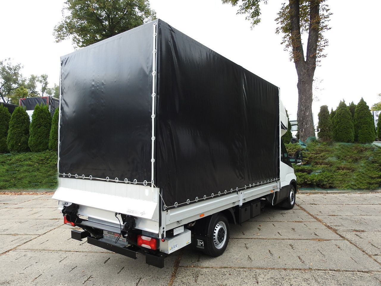 IVECO DAILY 35S18 TARPAULIN LIFT 8 PALLETS CRUISE CONTROL AIR CONDITIONING 180HP - Huifzeil bedrijfswagen: afbeelding 3 IVECO DAILY 35S18 TARPAULIN LIFT 8 PALLETS CRUISE CONTROL AIR CONDITIONING 180HP - Huifzeil bedrijfswagen: afbeelding 3