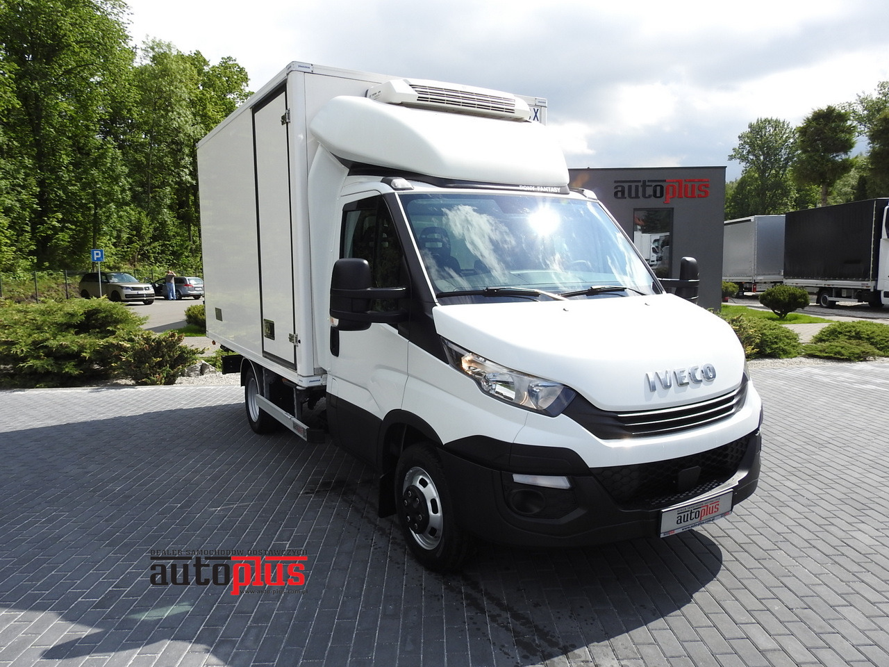 IVECO DAILY 50C15 REGRIGERATOR BOX -5*C POWER SUPPLY 230V AIR CONDITIONING TWIN WHEELS 150HP - Koelwagen: afbeelding 1 IVECO DAILY 50C15 REGRIGERATOR BOX -5*C POWER SUPPLY 230V AIR CONDITIONING TWIN WHEELS 150HP - Koelwagen: afbeelding 1
