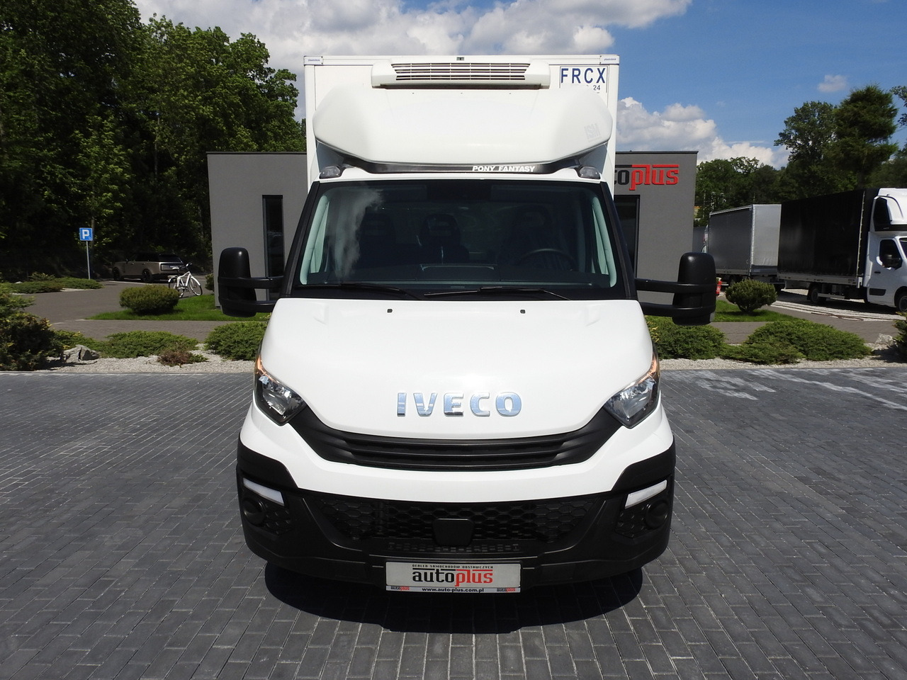 IVECO DAILY 50C15 REGRIGERATOR BOX -5*C POWER SUPPLY 230V AIR CONDITIONING TWIN WHEELS 150HP - Koelwagen: afbeelding 5 IVECO DAILY 50C15 REGRIGERATOR BOX -5*C POWER SUPPLY 230V AIR CONDITIONING TWIN WHEELS 150HP - Koelwagen: afbeelding 5