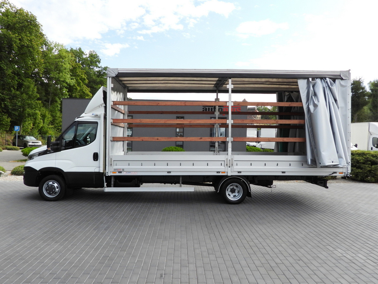 Leasing IVECO DAILY 50C15 TARPAULIN 12 PALLETS CRUISE CONTROL TWIN WHEELS AIR CONDITIONING  150HP IVECO DAILY 50C15 TARPAULIN 12 PALLETS CRUISE CONTROL TWIN WHEELS AIR CONDITIONING  150HP: afbeelding 8 Leasing IVECO DAILY 50C15 TARPAULIN 12 PALLETS CRUISE CONTROL TWIN WHEELS AIR CONDITIONING  150HP IVECO DAILY 50C15 TARPAULIN 12 PALLETS CRUISE CONTROL TWIN WHEELS AIR CONDITIONING  150HP: afbeelding 8