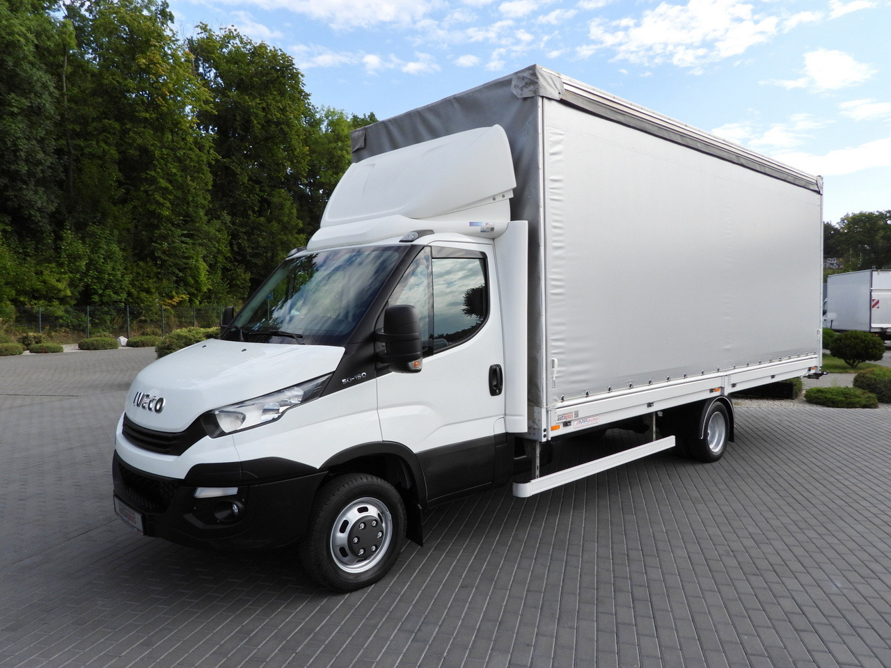 Leasing IVECO DAILY 50C15 TARPAULIN 12 PALLETS CRUISE CONTROL TWIN WHEELS AIR CONDITIONING  150HP IVECO DAILY 50C15 TARPAULIN 12 PALLETS CRUISE CONTROL TWIN WHEELS AIR CONDITIONING  150HP: afbeelding 19 Leasing IVECO DAILY 50C15 TARPAULIN 12 PALLETS CRUISE CONTROL TWIN WHEELS AIR CONDITIONING  150HP IVECO DAILY 50C15 TARPAULIN 12 PALLETS CRUISE CONTROL TWIN WHEELS AIR CONDITIONING  150HP: afbeelding 19
