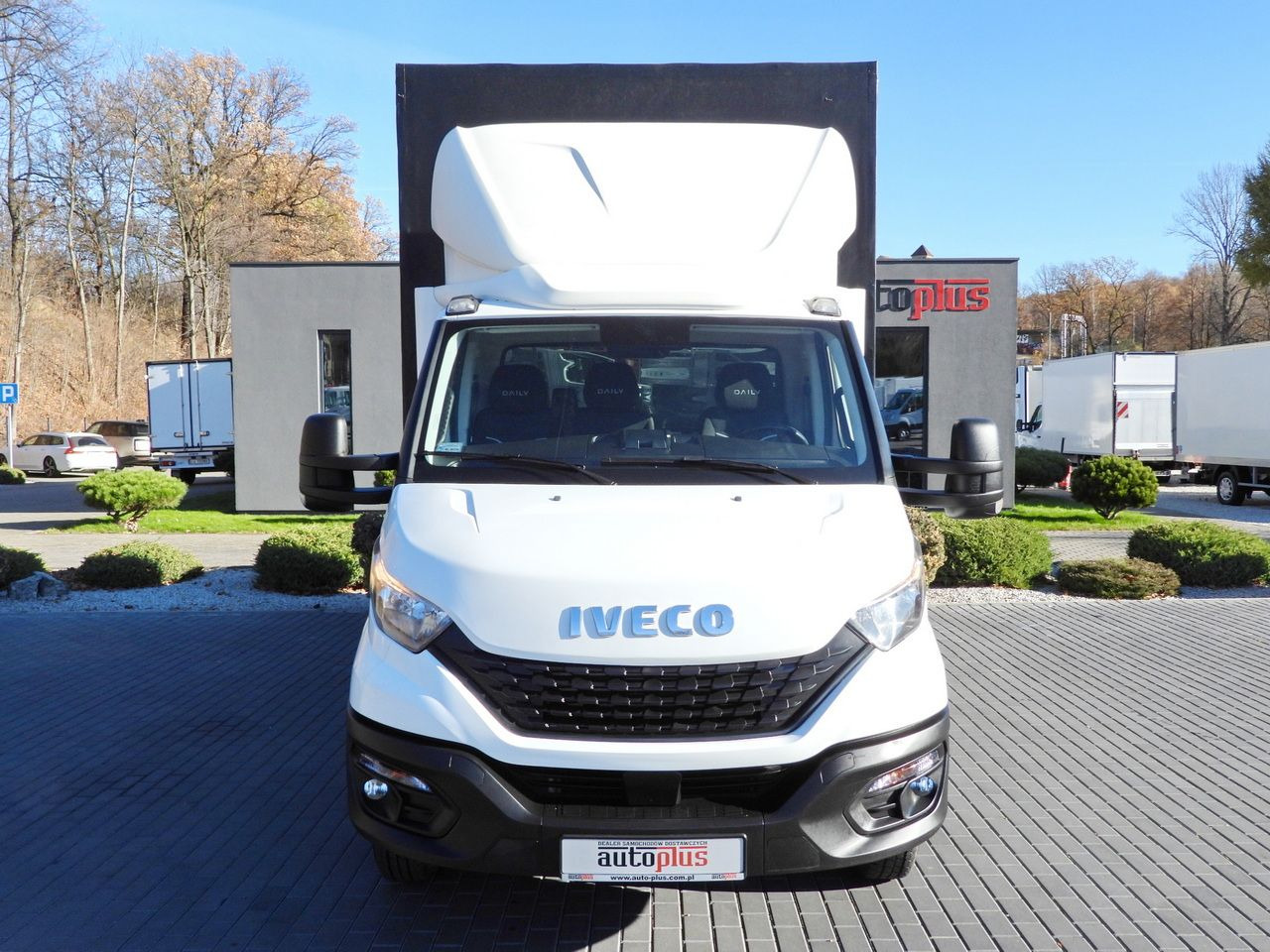IVECO DAILY 50C17 TARPAULIN 10 PALLETS CRUISE CONTROL TWIN WHEELS AIR CONDITIONING 180HP - Huifzeil bedrijfswagen: afbeelding 5 IVECO DAILY 50C17 TARPAULIN 10 PALLETS CRUISE CONTROL TWIN WHEELS AIR CONDITIONING 180HP - Huifzeil bedrijfswagen: afbeelding 5
