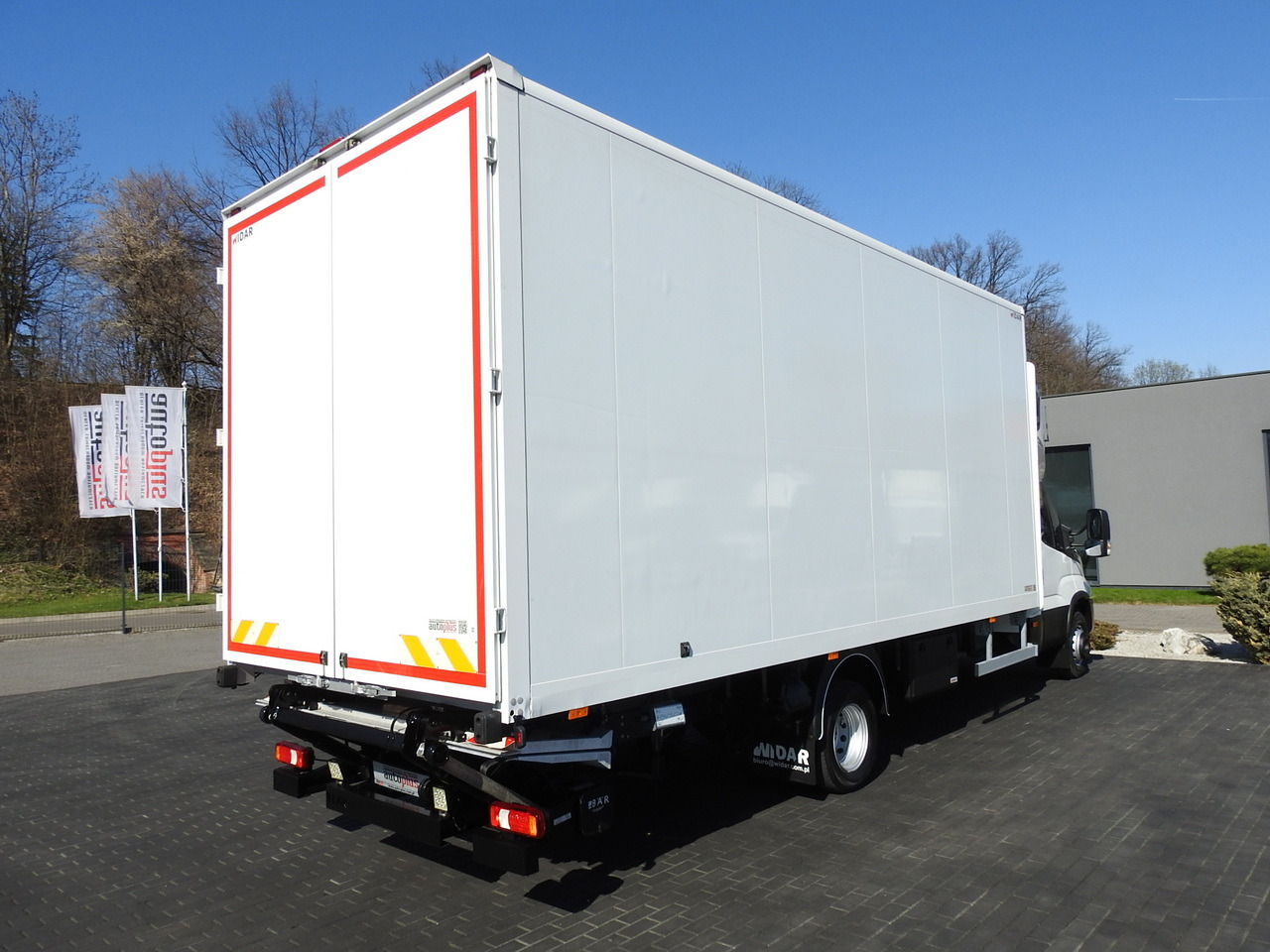 Bestelwagen gesloten laadbak IVECO DAILY 70C18 BOX LIFT 14 PALLETS WEBASTO CRUISE CONTROL NAVIGATION LED LIGHTS TWIN WHEELS AIR CONDITIONING  180HP: afbeelding 13