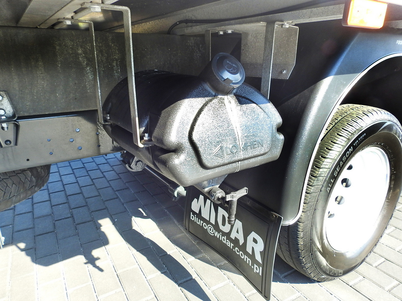 Bestelwagen gesloten laadbak IVECO DAILY 70C18 BOX LIFT 14 PALLETS WEBASTO CRUISE CONTROL NAVIGATION LED LIGHTS TWIN WHEELS AIR CONDITIONING  180HP: afbeelding 26