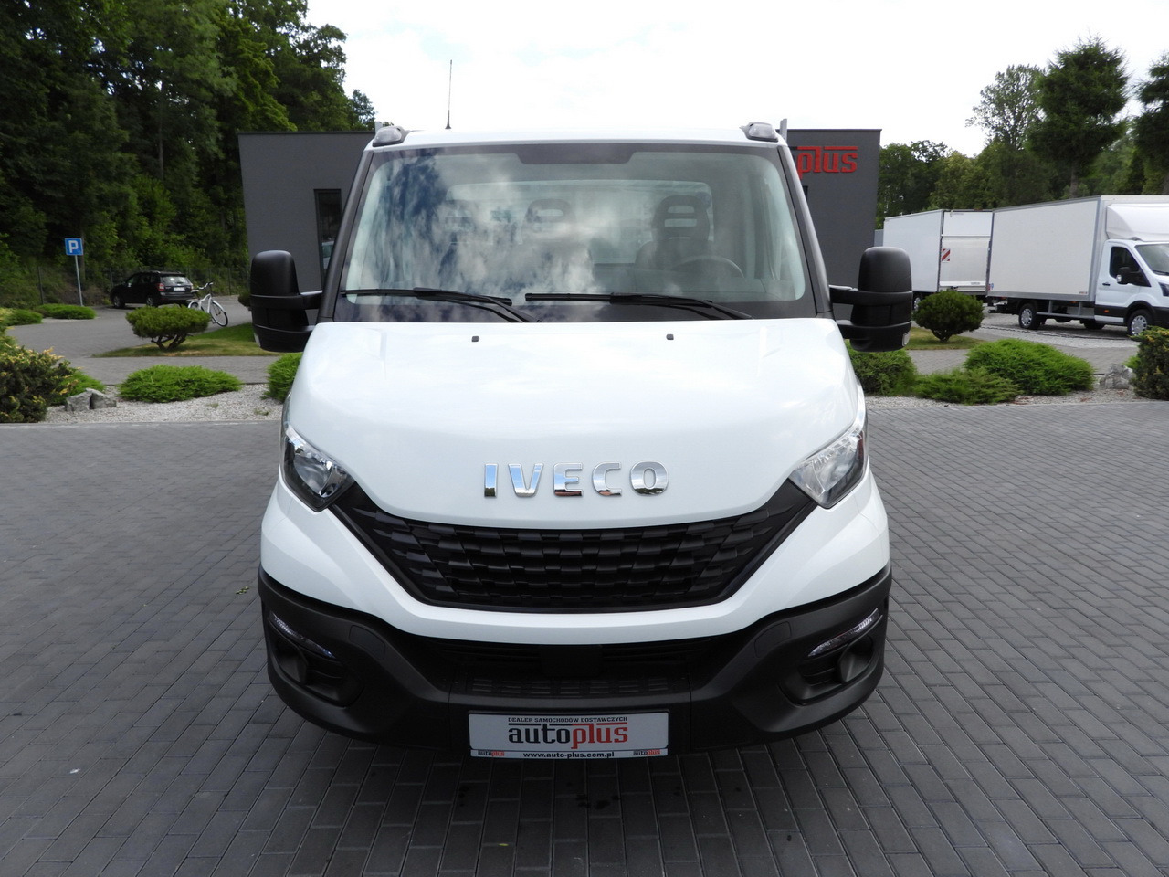 IVECO DAILY CRUISE CONTROL TWIN WHEELS AIR CONDITIONING 140HP - Kipper bestelwagen: afbeelding 5 IVECO DAILY CRUISE CONTROL TWIN WHEELS AIR CONDITIONING 140HP - Kipper bestelwagen: afbeelding 5