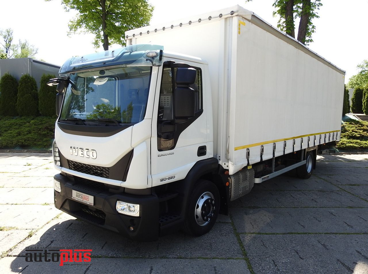 IVECO EUROCARGO 120 - 220 TARPAULIN LIFT 20 PALLETS LED LIGHTS AUTOMATIC TRANSMISSION HI-MATIC TWIN WHEELS AIR CONDITIONING 220HP - Huifzeil bedrijfswagen: afbeelding 1 IVECO EUROCARGO 120 - 220 TARPAULIN LIFT 20 PALLETS LED LIGHTS AUTOMATIC TRANSMISSION HI-MATIC TWIN WHEELS AIR CONDITIONING 220HP - Huifzeil bedrijfswagen: afbeelding 1