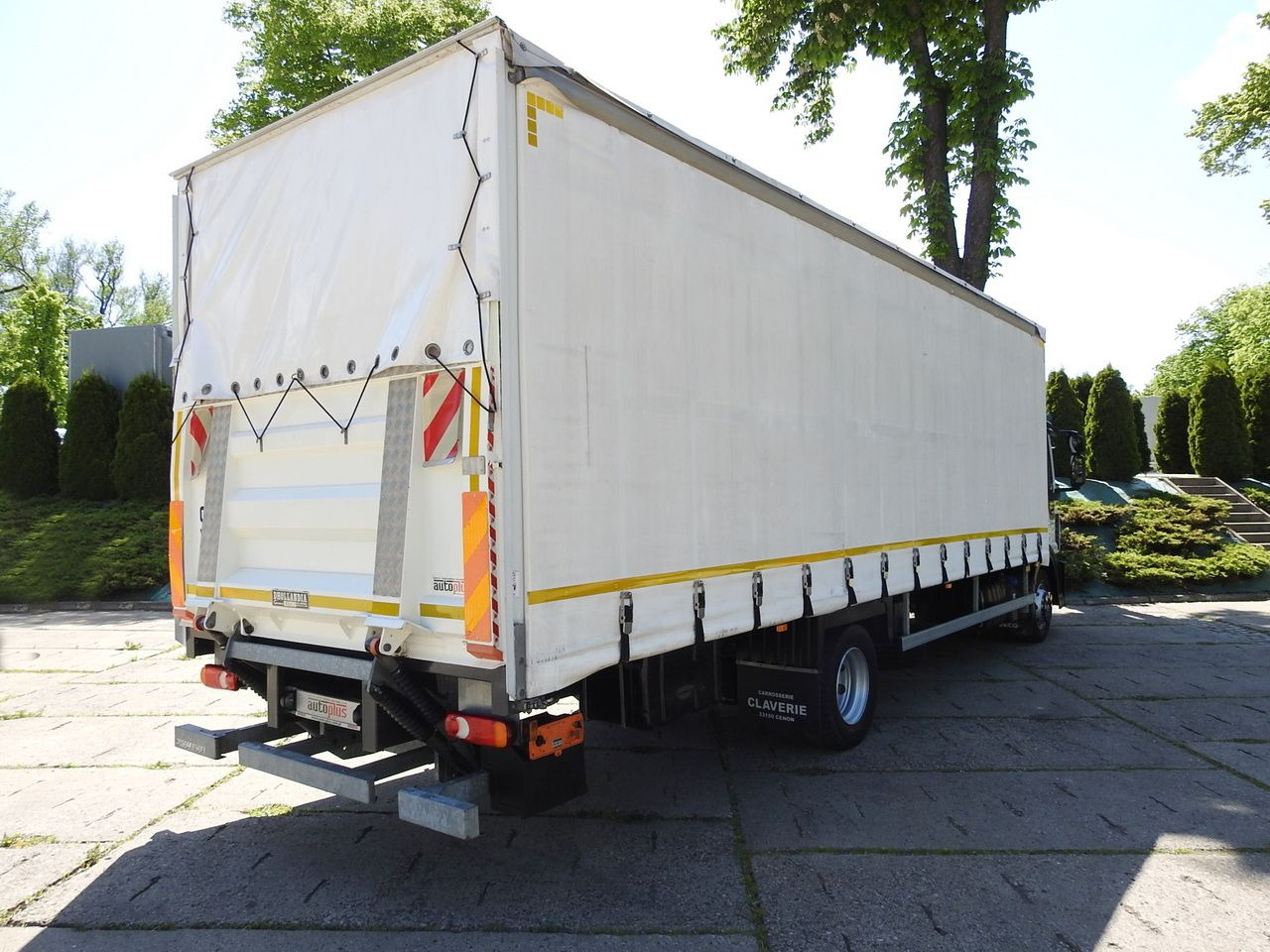 IVECO EUROCARGO 120 - 220 TARPAULIN LIFT 20 PALLETS LED LIGHTS AUTOMATIC TRANSMISSION HI-MATIC TWIN WHEELS AIR CONDITIONING 220HP - Huifzeil bedrijfswagen: afbeelding 3 IVECO EUROCARGO 120 - 220 TARPAULIN LIFT 20 PALLETS LED LIGHTS AUTOMATIC TRANSMISSION HI-MATIC TWIN WHEELS AIR CONDITIONING 220HP - Huifzeil bedrijfswagen: afbeelding 3