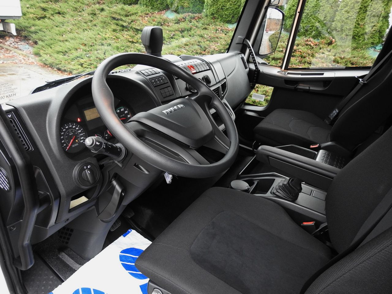 IVECO EUROCARGO 120-250 NEW TARPAULIN LIFT 18 PALLETS WEBASTO CRUISE CONTROL AIR CONDITIONING LED LIGHTS PNEUMATICS AUTOMATIC TRANSMISSION HI-MATIC 250HP - Huifzeil bedrijfswagen: afbeelding 2 IVECO EUROCARGO 120-250 NEW TARPAULIN LIFT 18 PALLETS WEBASTO CRUISE CONTROL AIR CONDITIONING LED LIGHTS PNEUMATICS AUTOMATIC TRANSMISSION HI-MATIC 250HP - Huifzeil bedrijfswagen: afbeelding 2