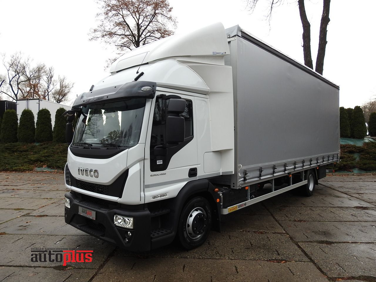 IVECO EUROCARGO 120-250 NEW TARPAULIN LIFT 18 PALLETS WEBASTO CRUISE CONTROL AIR CONDITIONING LED LIGHTS PNEUMATICS AUTOMATIC TRANSMISSION HI-MATIC 250HP - Huifzeil bedrijfswagen: afbeelding 1 IVECO EUROCARGO 120-250 NEW TARPAULIN LIFT 18 PALLETS WEBASTO CRUISE CONTROL AIR CONDITIONING LED LIGHTS PNEUMATICS AUTOMATIC TRANSMISSION HI-MATIC 250HP - Huifzeil bedrijfswagen: afbeelding 1