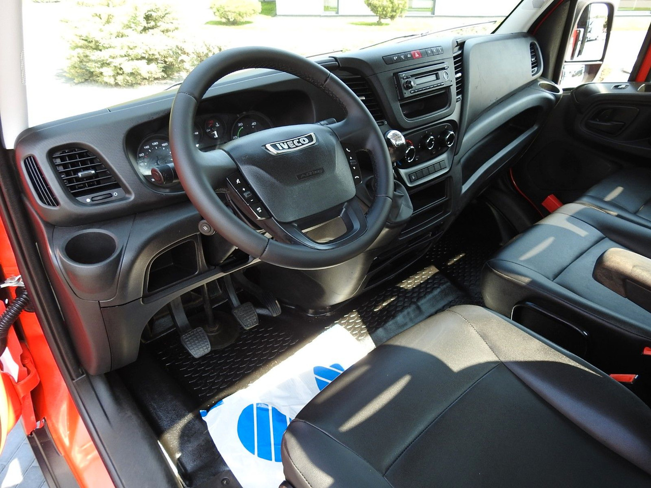 Iveco DAILY 35C13 KIPPER TEMPOMAT A/C ZWILLINGSRÄDER - Kipper bestelwagen: afbeelding 2 Iveco DAILY 35C13 KIPPER TEMPOMAT A/C ZWILLINGSRÄDER - Kipper bestelwagen: afbeelding 2