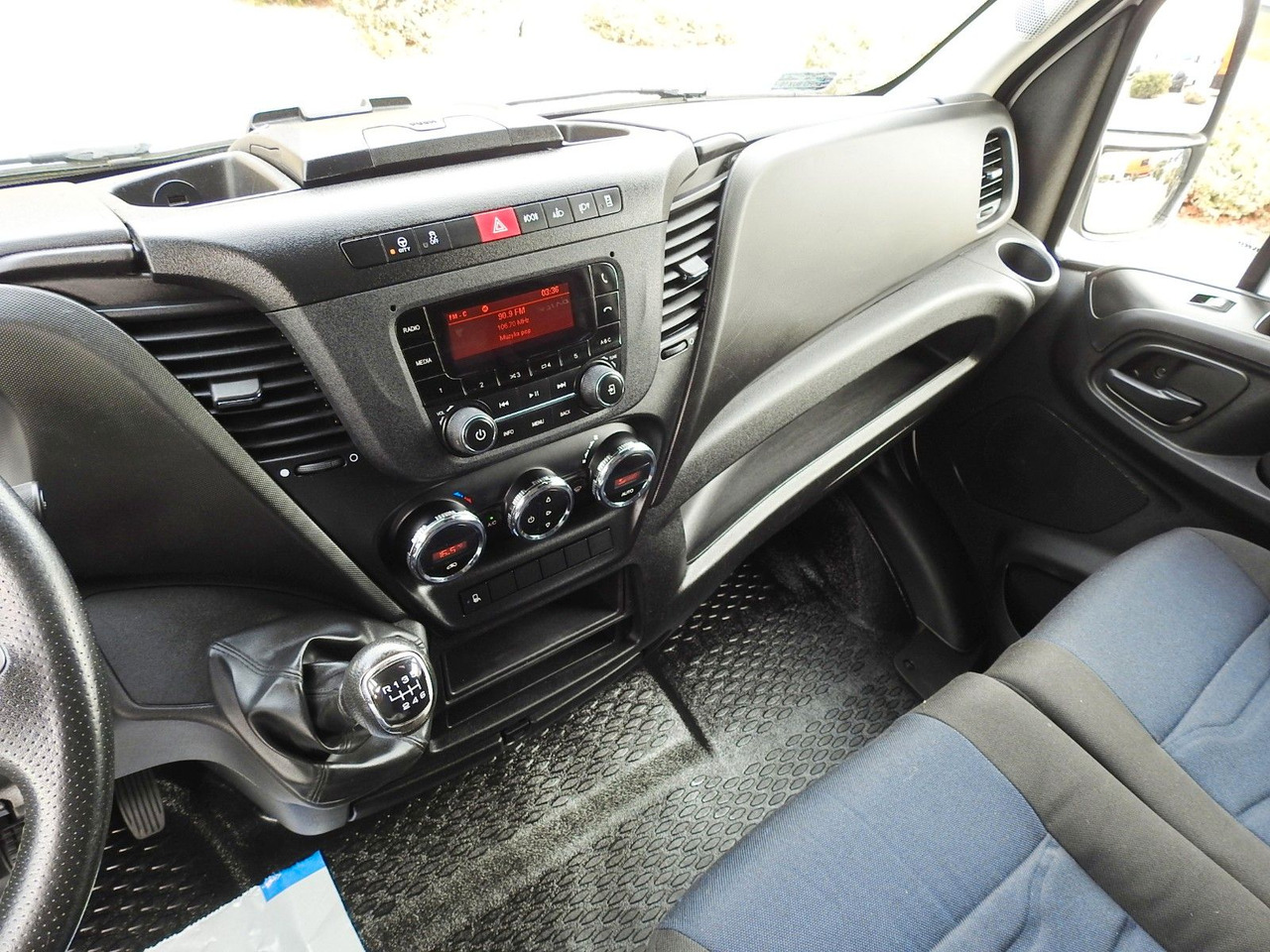 Huifzeil bedrijfswagen Iveco DAILY  35S18 PRITSCHE PLANE 10 PALETTEN WEBASTO: afbeelding 23