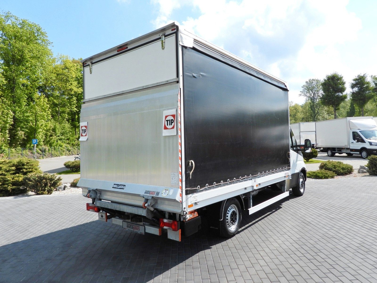Iveco DAILY 35S18 PRITSCHE PLANE AUFZUG 8 PALETTEN - Huifzeil bedrijfswagen: afbeelding 3 Iveco DAILY 35S18 PRITSCHE PLANE AUFZUG 8 PALETTEN - Huifzeil bedrijfswagen: afbeelding 3