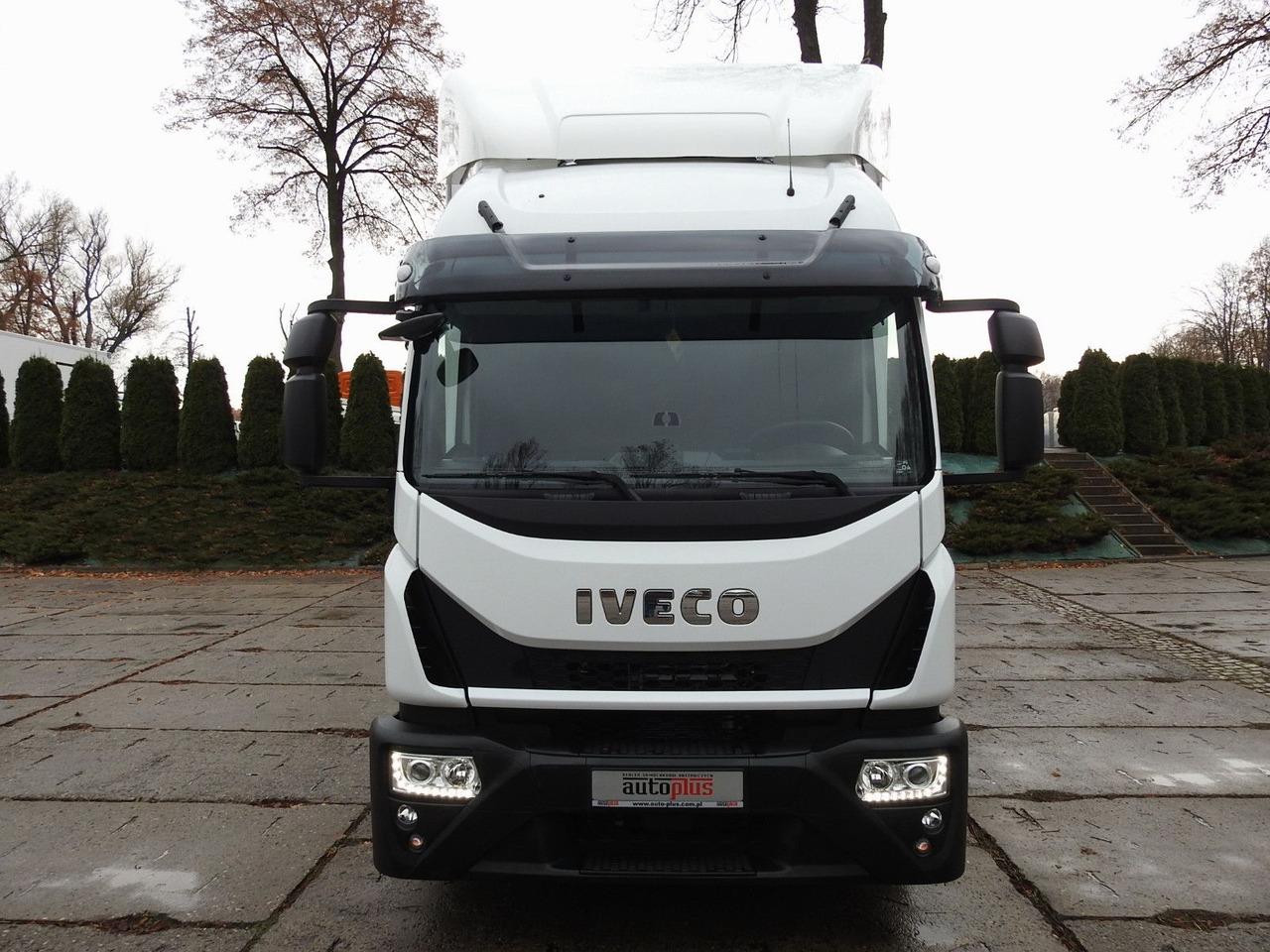 Iveco EUROCARGO 120-250 PRITSCHE PLANE 18 PALETTEN A/C - Schuifzeilen vrachtwagen: afbeelding 5 Iveco EUROCARGO 120-250 PRITSCHE PLANE 18 PALETTEN A/C - Schuifzeilen vrachtwagen: afbeelding 5