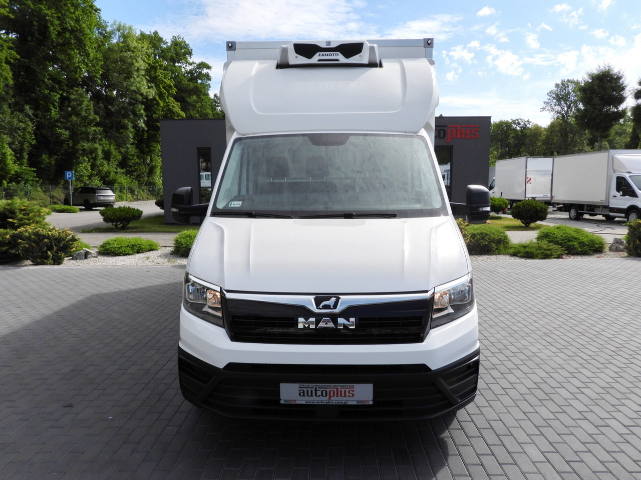 MAN TGE 3.140 REGRIGERATOR BOX -1*C 8 PALLETS HEATING FUNCTION CRUISE CONTROL PNEUMATICS AIR CONDITIONING 140HP - Koelwagen: afbeelding 5 MAN TGE 3.140 REGRIGERATOR BOX -1*C 8 PALLETS HEATING FUNCTION CRUISE CONTROL PNEUMATICS AIR CONDITIONING 140HP - Koelwagen: afbeelding 5