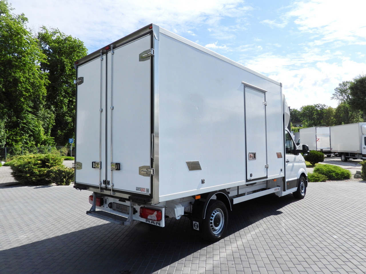 MAN TGE 3.140 REGRIGERATOR BOX -1*C 8 PALLETS HEATING FUNCTION CRUISE CONTROL PNEUMATICS AIR CONDITIONING 140HP - Koelwagen: afbeelding 3 MAN TGE 3.140 REGRIGERATOR BOX -1*C 8 PALLETS HEATING FUNCTION CRUISE CONTROL PNEUMATICS AIR CONDITIONING 140HP - Koelwagen: afbeelding 3