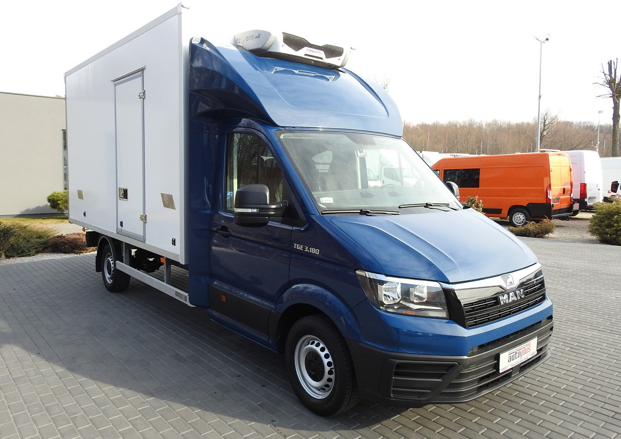 MAN TGE 3.180 REGRIGERATOR BOX -5*C 8 PALLETS HEATING FUNCTION CRUISE CONTROL PNEUMATICS AIR CONDITIONING 180HP - Koelwagen: afbeelding 4 MAN TGE 3.180 REGRIGERATOR BOX -5*C 8 PALLETS HEATING FUNCTION CRUISE CONTROL PNEUMATICS AIR CONDITIONING 180HP - Koelwagen: afbeelding 4