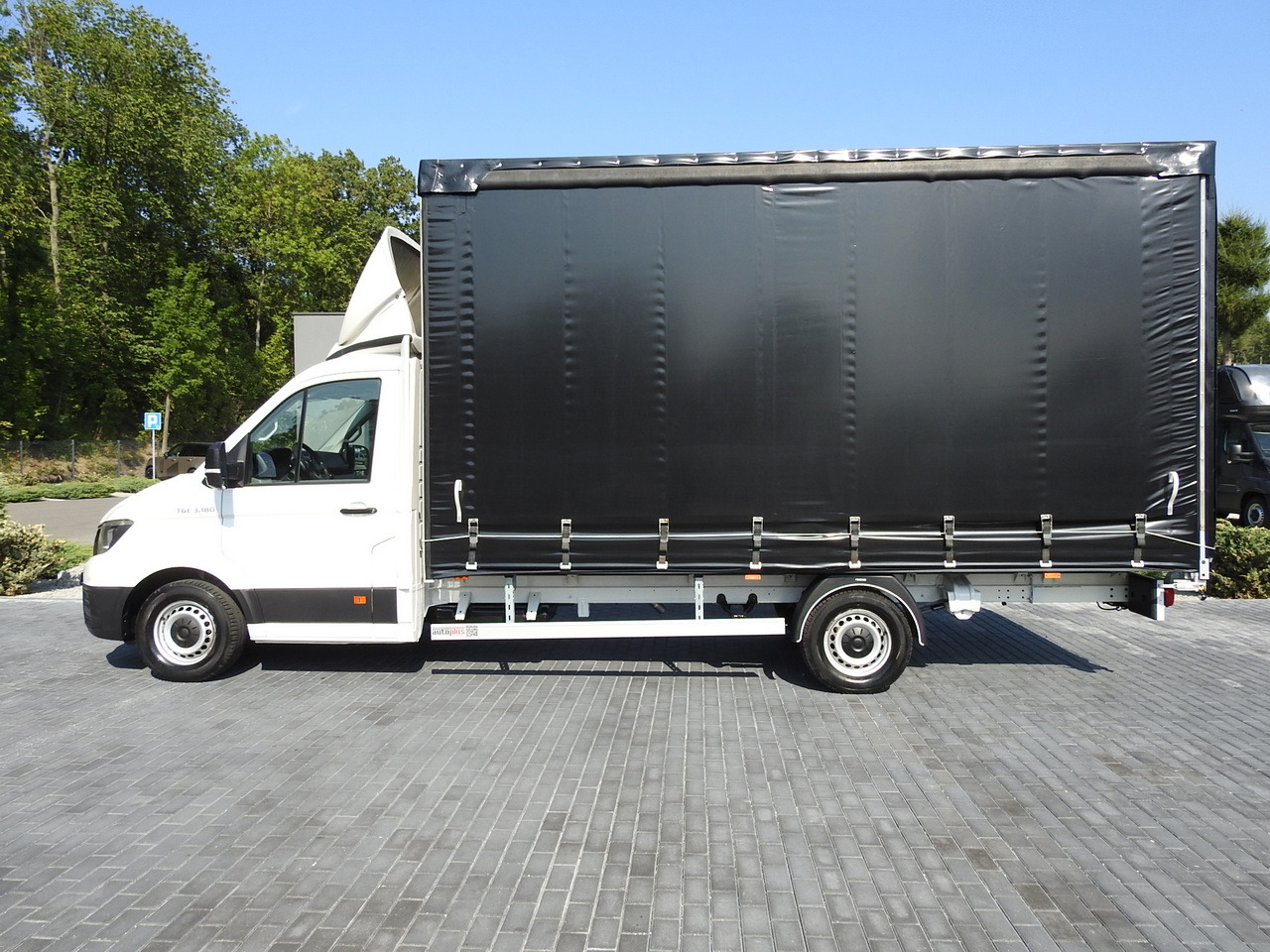 Huifzeil bedrijfswagen MAN TGE TARPAULIN 10 PALLETS AIR CONDITIONING 180HP: afbeelding 9 Huifzeil bedrijfswagen MAN TGE TARPAULIN 10 PALLETS AIR CONDITIONING 180HP: afbeelding 9