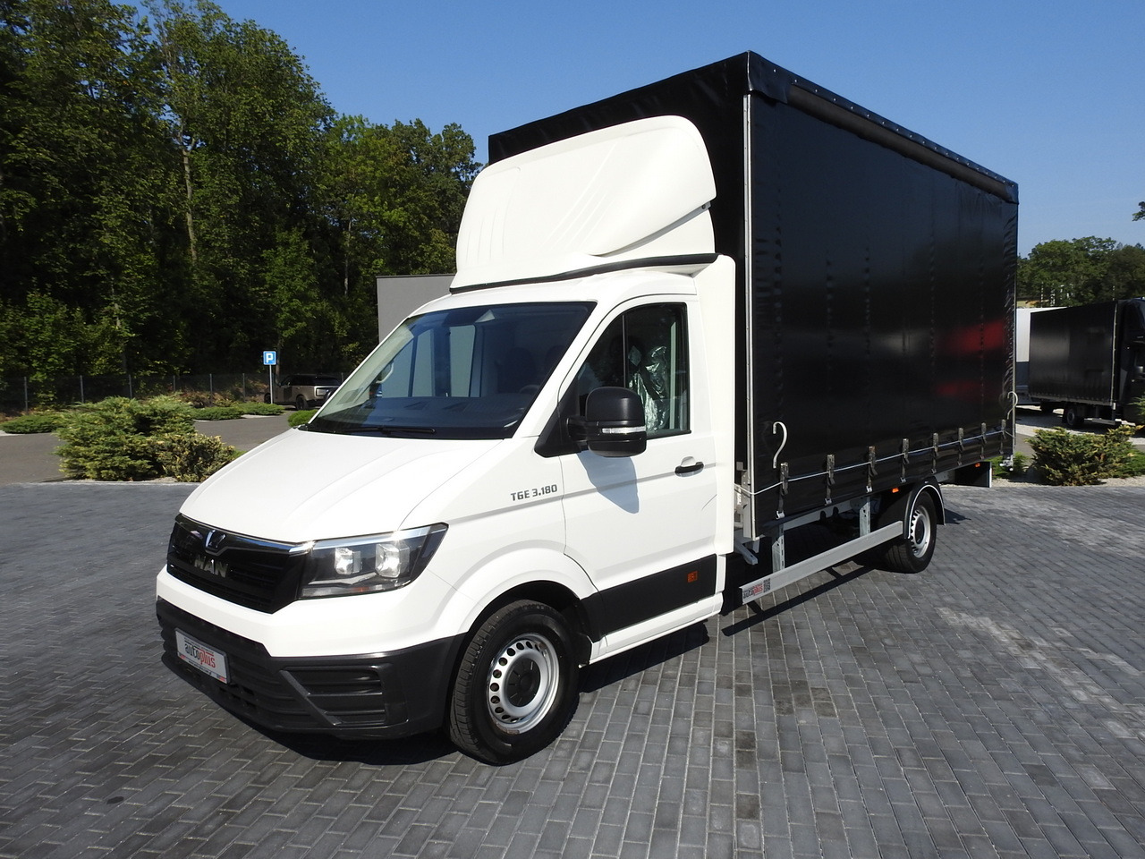 Huifzeil bedrijfswagen MAN TGE TARPAULIN 10 PALLETS AIR CONDITIONING 180HP: afbeelding 18 Huifzeil bedrijfswagen MAN TGE TARPAULIN 10 PALLETS AIR CONDITIONING 180HP: afbeelding 18