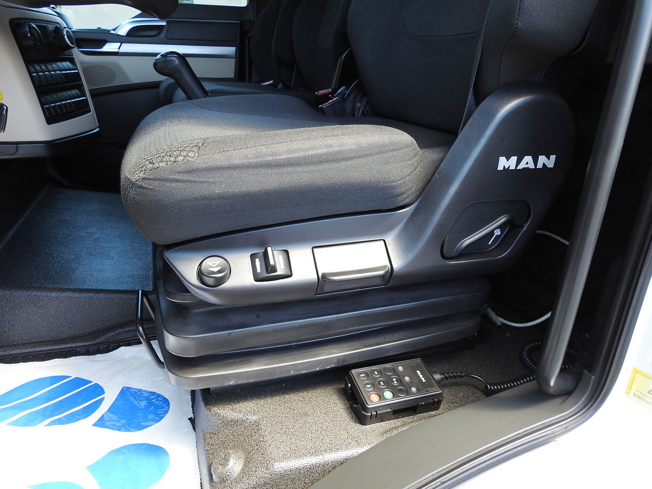 Koelwagen vrachtwagen MAN TGL 10.180 REGRIGERATOR BOX -20*C 11 PALLETS POWER SUPPLY 230V AIR CONDITIONING PNEUMATICS TWIN WHEELS  180HP: afbeelding 34