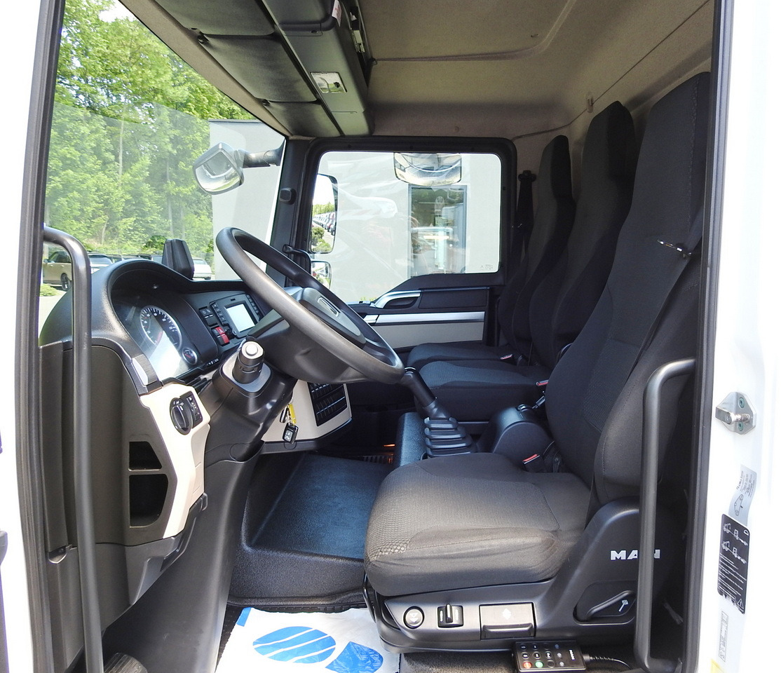 Koelwagen vrachtwagen MAN TGL 10.180 REGRIGERATOR BOX -20*C 11 PALLETS POWER SUPPLY 230V AIR CONDITIONING PNEUMATICS TWIN WHEELS  180HP: afbeelding 33