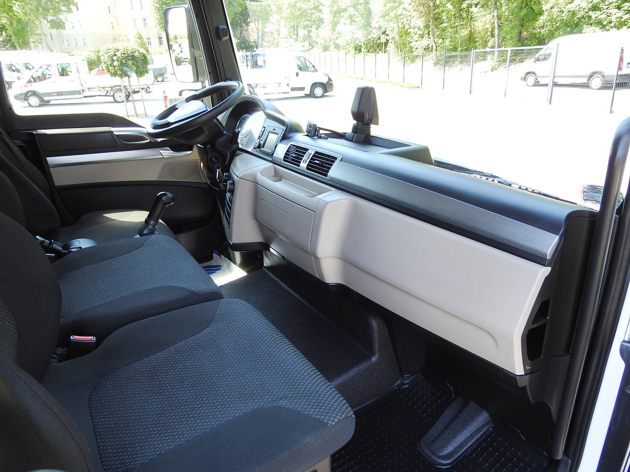 Koelwagen vrachtwagen MAN TGL 10.180 REGRIGERATOR BOX -20*C 11 PALLETS POWER SUPPLY 230V AIR CONDITIONING PNEUMATICS TWIN WHEELS  180HP: afbeelding 45