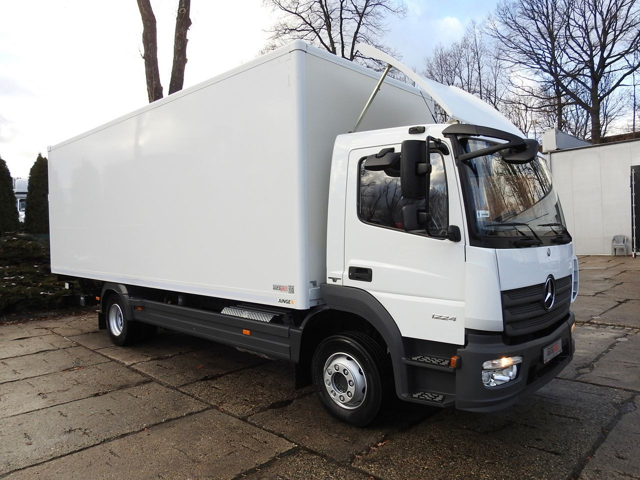 MERCEDES ATEGO 12.24 BOX LIFT 18 PALLETS CRUISE CONTROL AUTOMATIC TRANSMISSION TWIN WHEELS AIR CONDITIONING 240HP - Bakwagen: afbeelding 4 MERCEDES ATEGO 12.24 BOX LIFT 18 PALLETS CRUISE CONTROL AUTOMATIC TRANSMISSION TWIN WHEELS AIR CONDITIONING 240HP - Bakwagen: afbeelding 4