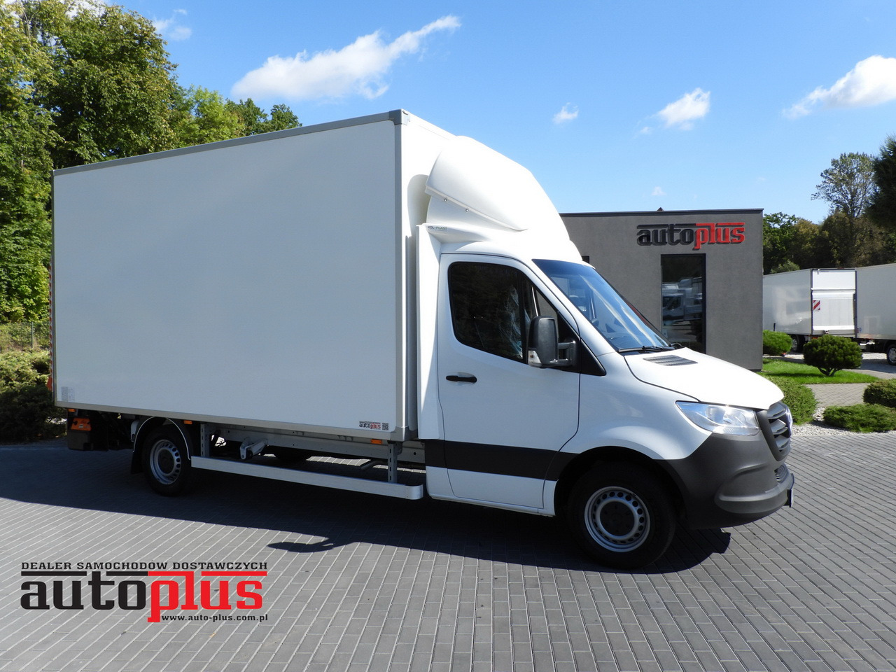 MERCEDES SPRINTER 315 BOX LIFT 8 PALLETS AIR CONDITIONING  150HP - Bestelwagen gesloten laadbak: afbeelding 1 MERCEDES SPRINTER 315 BOX LIFT 8 PALLETS AIR CONDITIONING  150HP - Bestelwagen gesloten laadbak: afbeelding 1