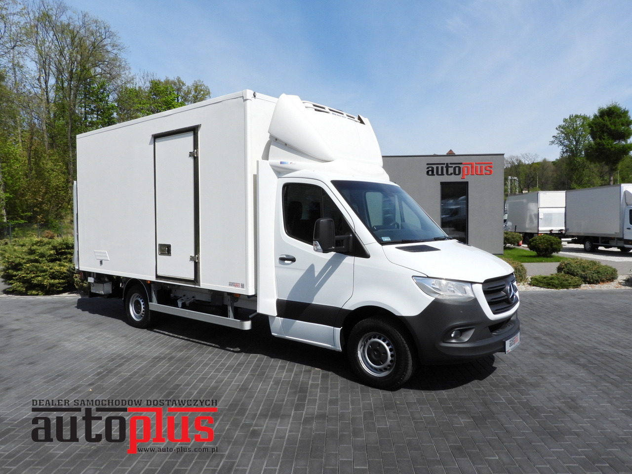 MERCEDES SPRINTER 316 REGRIGERATOR BOX 0*C LIFT 8 PALLETS CRUISE CONTROL PNEUMATICS AIR CONDITIONING 160HP - Koelwagen: afbeelding 1 MERCEDES SPRINTER 316 REGRIGERATOR BOX 0*C LIFT 8 PALLETS CRUISE CONTROL PNEUMATICS AIR CONDITIONING 160HP - Koelwagen: afbeelding 1