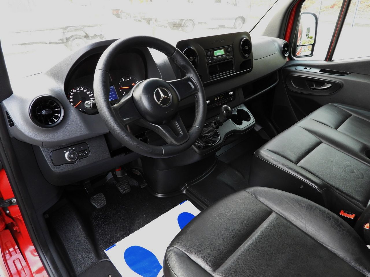 MERCEDES SPRINTER 316 STAKE BODY DOUBLE CABIN DOKA 7 SEATS AIR CONDITIONING 160HP - Bestelwagen met dubbele cabine: afbeelding 2 MERCEDES SPRINTER 316 STAKE BODY DOUBLE CABIN DOKA 7 SEATS AIR CONDITIONING 160HP - Bestelwagen met dubbele cabine: afbeelding 2