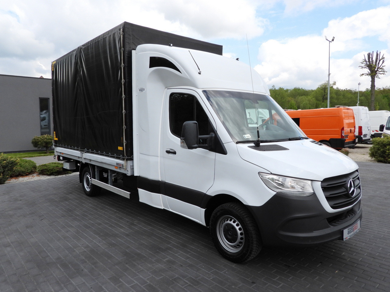 MERCEDES SPRINTER 316 TARPAULIN LIFT 8 PALLETS WEBASTO CRUISE CONTROL AIR CONDITIONING 160HP - Huifzeil bedrijfswagen: afbeelding 4 MERCEDES SPRINTER 316 TARPAULIN LIFT 8 PALLETS WEBASTO CRUISE CONTROL AIR CONDITIONING 160HP - Huifzeil bedrijfswagen: afbeelding 4