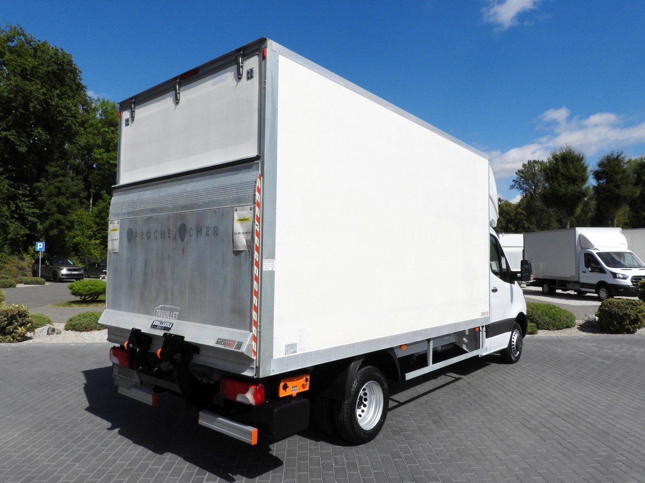 MERCEDES SPRINTER 514 BOX LIFT 8 PALLETS CRUISE CONTROL TWIN WHEELS AIR CONDITIONING 140HP - Bestelwagen gesloten laadbak: afbeelding 3 MERCEDES SPRINTER 514 BOX LIFT 8 PALLETS CRUISE CONTROL TWIN WHEELS AIR CONDITIONING 140HP - Bestelwagen gesloten laadbak: afbeelding 3