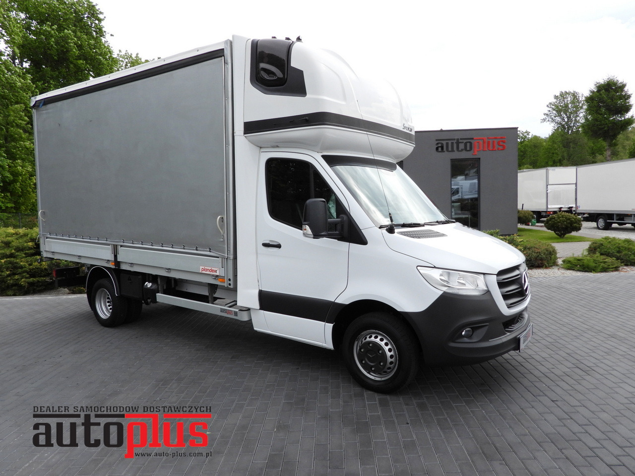 MERCEDES SPRINTER 519 TARPAULIN 8 PALLETS WEBASTO CRUISE CONTROL TWIN WHEELS AIR CONDITIONING 190HP - Huifzeil bedrijfswagen: afbeelding 1 MERCEDES SPRINTER 519 TARPAULIN 8 PALLETS WEBASTO CRUISE CONTROL TWIN WHEELS AIR CONDITIONING 190HP - Huifzeil bedrijfswagen: afbeelding 1