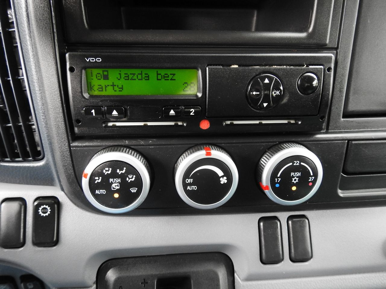 Koelwagen vrachtwagen MITSUBISHI CANTER FUSO 7C15 REGRIGERATOR BOX -4*C LIFT POWER SUPPLY 230V AIR CONDITIONING AUTOMATIC TRANSMISSION 150HP: afbeelding 42 Koelwagen vrachtwagen MITSUBISHI CANTER FUSO 7C15 REGRIGERATOR BOX -4*C LIFT POWER SUPPLY 230V AIR CONDITIONING AUTOMATIC TRANSMISSION 150HP: afbeelding 42