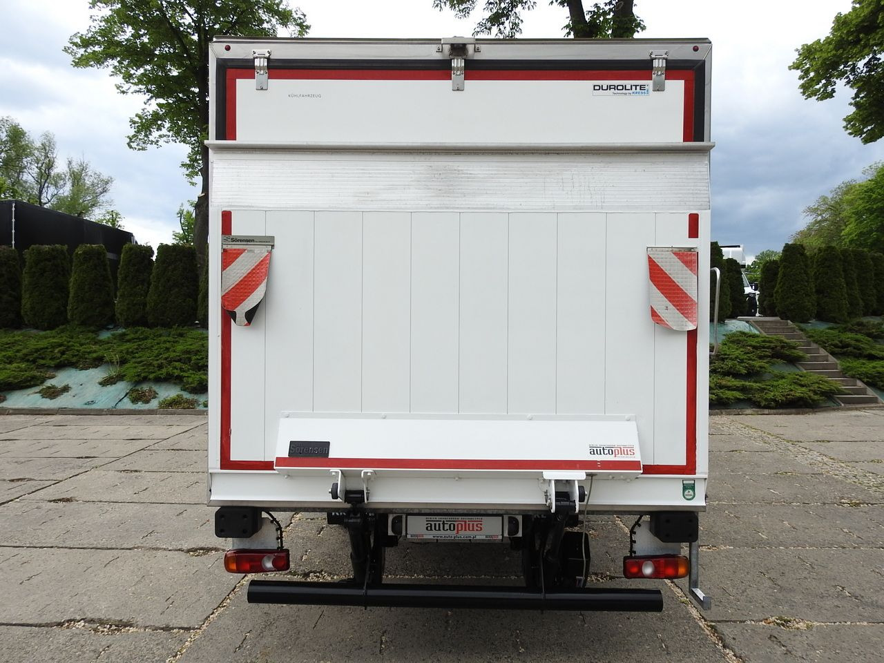 Koelwagen vrachtwagen MITSUBISHI CANTER FUSO 7C15 REGRIGERATOR BOX -4*C LIFT POWER SUPPLY 230V AIR CONDITIONING AUTOMATIC TRANSMISSION 150HP: afbeelding 10 Koelwagen vrachtwagen MITSUBISHI CANTER FUSO 7C15 REGRIGERATOR BOX -4*C LIFT POWER SUPPLY 230V AIR CONDITIONING AUTOMATIC TRANSMISSION 150HP: afbeelding 10