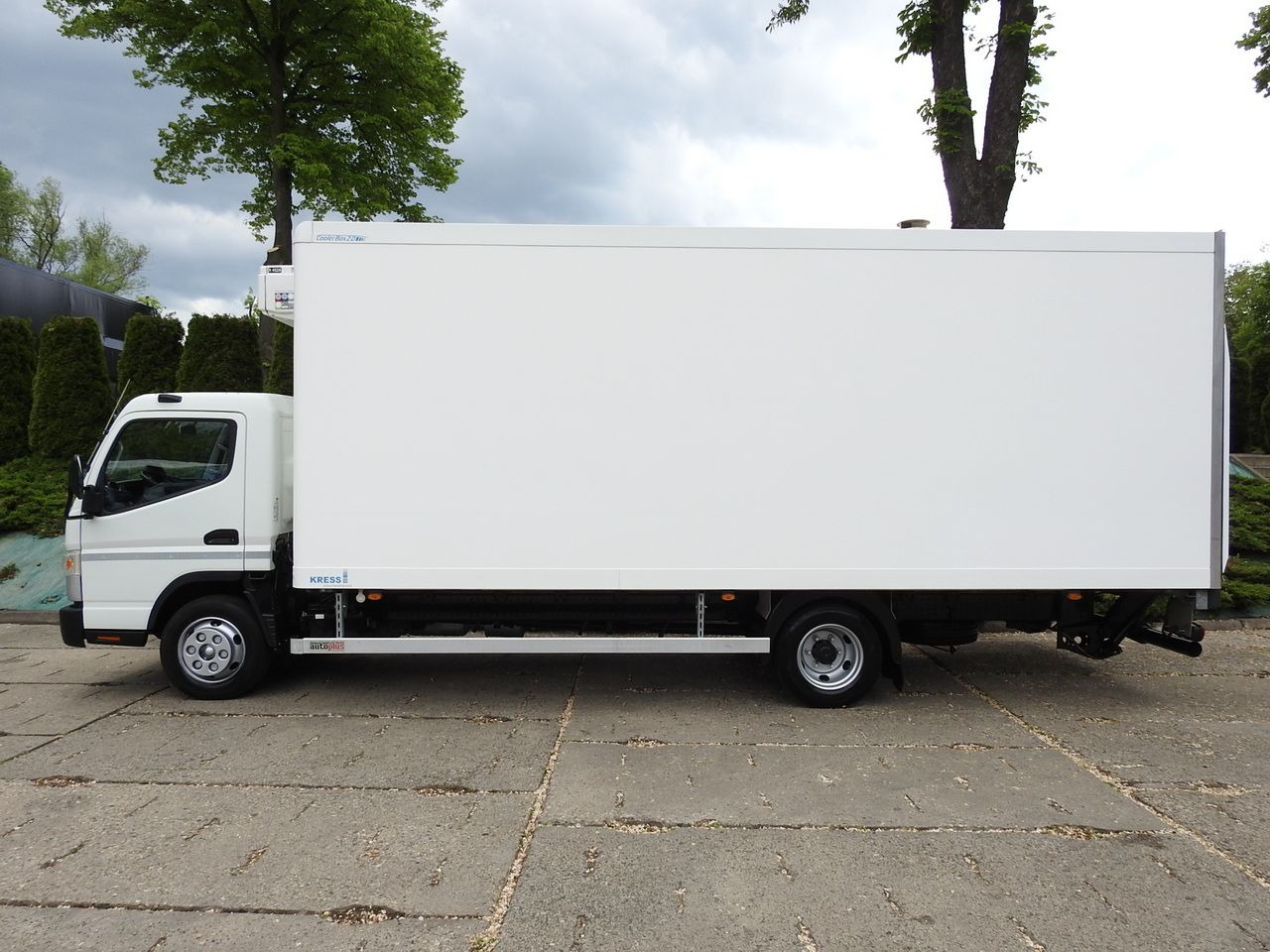 Koelwagen vrachtwagen MITSUBISHI CANTER FUSO 7C15 REGRIGERATOR BOX -4*C LIFT POWER SUPPLY 230V AIR CONDITIONING AUTOMATIC TRANSMISSION 150HP: afbeelding 8 Koelwagen vrachtwagen MITSUBISHI CANTER FUSO 7C15 REGRIGERATOR BOX -4*C LIFT POWER SUPPLY 230V AIR CONDITIONING AUTOMATIC TRANSMISSION 150HP: afbeelding 8