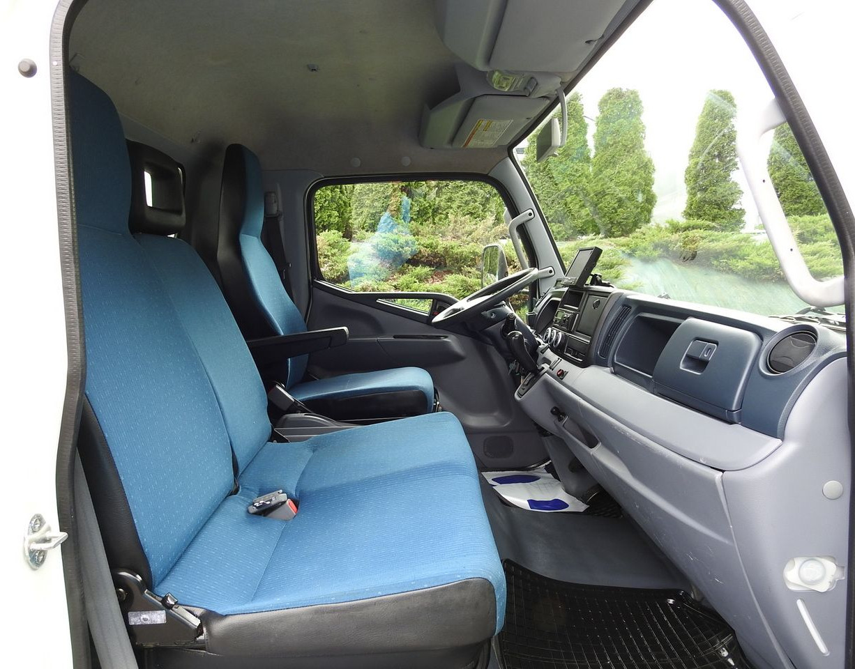 Koelwagen vrachtwagen MITSUBISHI CANTER FUSO 7C15 REGRIGERATOR BOX -4*C LIFT POWER SUPPLY 230V AIR CONDITIONING AUTOMATIC TRANSMISSION 150HP: afbeelding 43 Koelwagen vrachtwagen MITSUBISHI CANTER FUSO 7C15 REGRIGERATOR BOX -4*C LIFT POWER SUPPLY 230V AIR CONDITIONING AUTOMATIC TRANSMISSION 150HP: afbeelding 43