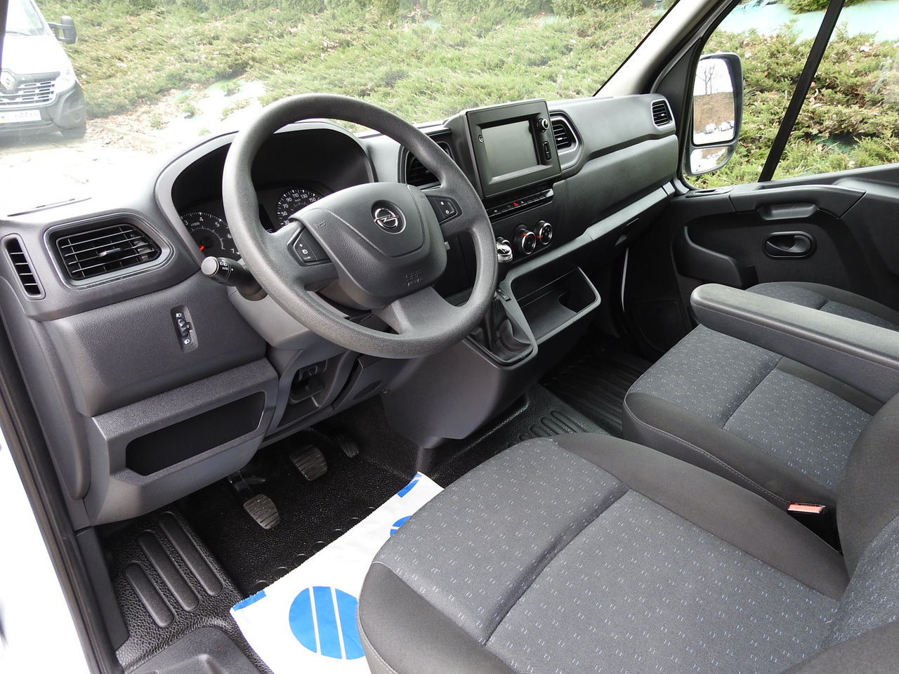 OPEL MOVANO REFRIGERATOR VAN 0*C CRUISE CONTROL NAVIGATION AIR CONDITIONING LED LIGHTS 136HP - Koelwagen: afbeelding 2 OPEL MOVANO REFRIGERATOR VAN 0*C CRUISE CONTROL NAVIGATION AIR CONDITIONING LED LIGHTS 136HP - Koelwagen: afbeelding 2