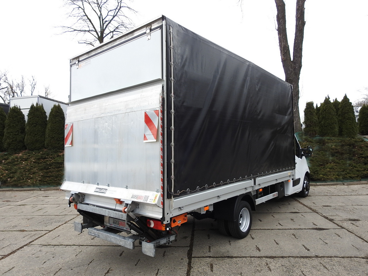 OPEL MOVANO TARPAULIN LIFT 10 PALLETS CRUISE CONTROL AIR CONDITIONING LED LIGHTS PNEUMATICS TWIN WHEELS 165HP - Huifzeil bedrijfswagen: afbeelding 3 OPEL MOVANO TARPAULIN LIFT 10 PALLETS CRUISE CONTROL AIR CONDITIONING LED LIGHTS PNEUMATICS TWIN WHEELS 165HP - Huifzeil bedrijfswagen: afbeelding 3
