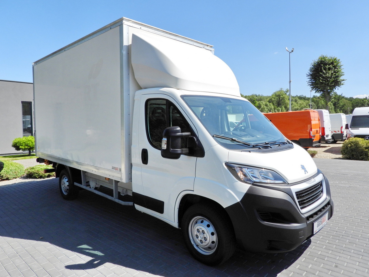 PEUGEOT BOXER BOX LIFT 8 PALLETS CRUISE CONTROL AIR CONDITIONING  130HP - Koelwagen: afbeelding 4 PEUGEOT BOXER BOX LIFT 8 PALLETS CRUISE CONTROL AIR CONDITIONING  130HP - Koelwagen: afbeelding 4