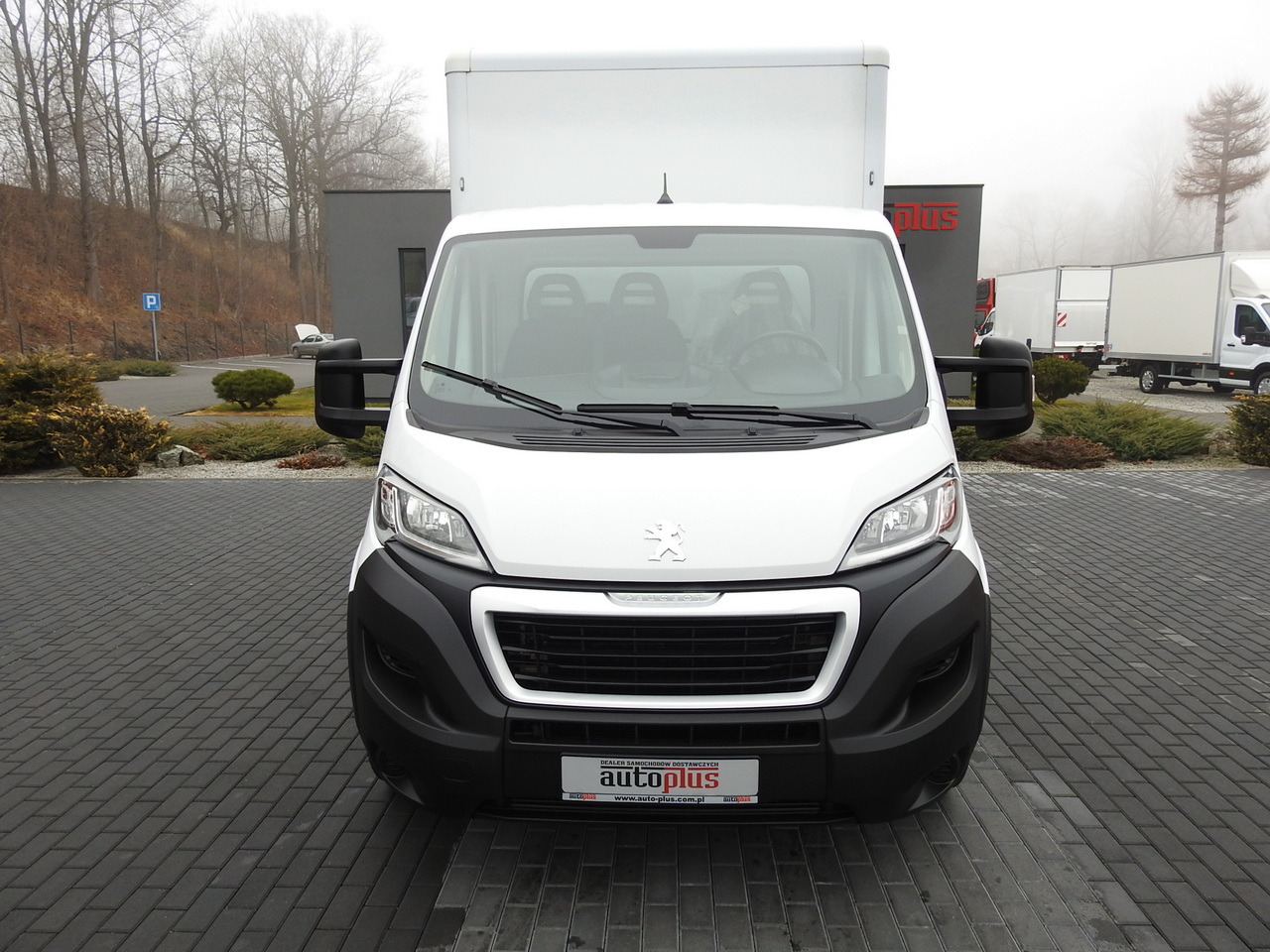 PEUGEOT BOXER BOX LIFT 8 PALLETS CRUISE CONTROL AIR CONDITIONING 140HP - Koelwagen: afbeelding 5 PEUGEOT BOXER BOX LIFT 8 PALLETS CRUISE CONTROL AIR CONDITIONING 140HP - Koelwagen: afbeelding 5