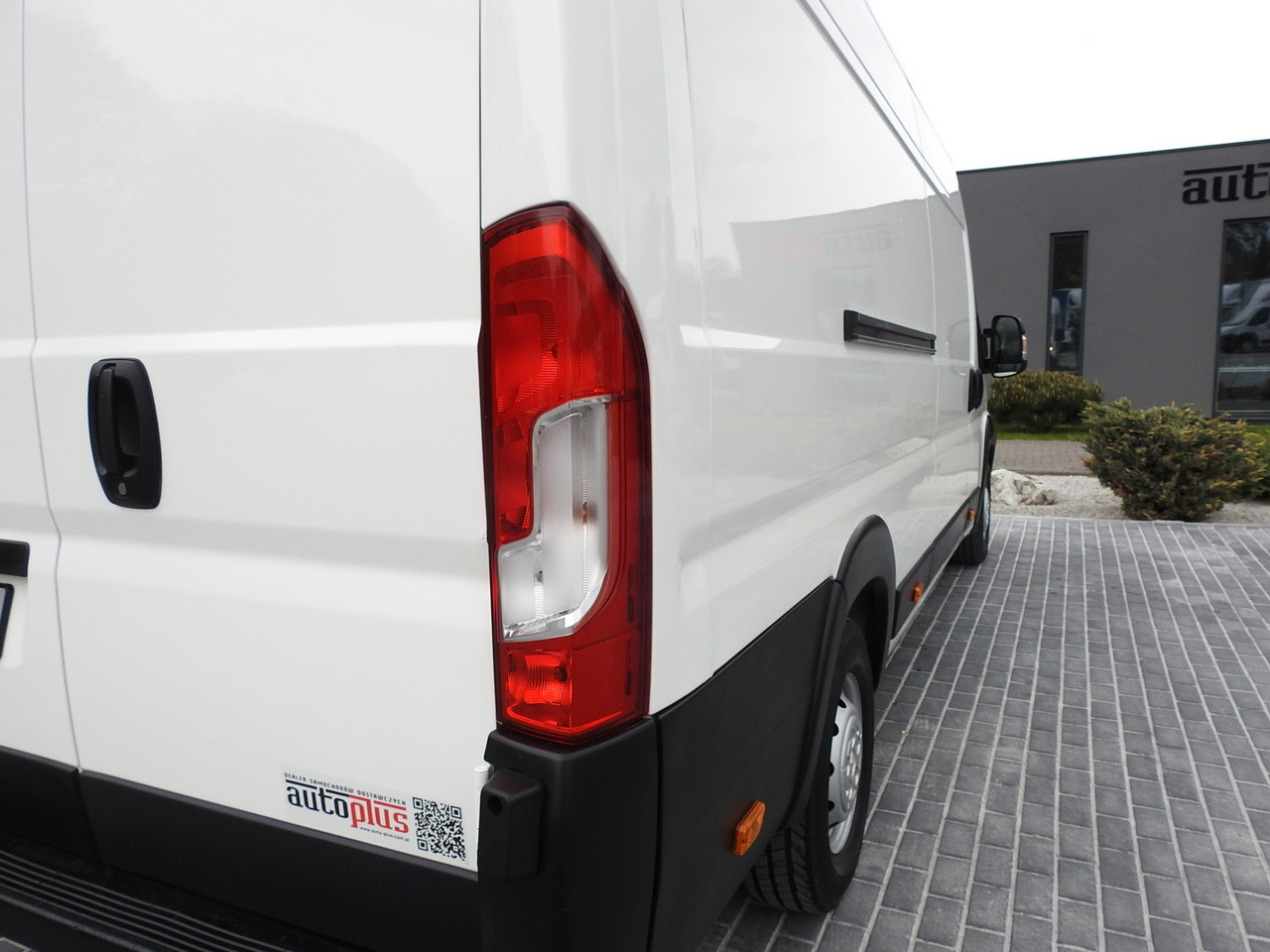 Koelwagen PEUGEOT BOXER REFRIGERATOR VAN 0*C CRUISE CONTROL NAVIGATION AIR CONDITIONING  135HP: afbeelding 18 Koelwagen PEUGEOT BOXER REFRIGERATOR VAN 0*C CRUISE CONTROL NAVIGATION AIR CONDITIONING  135HP: afbeelding 18