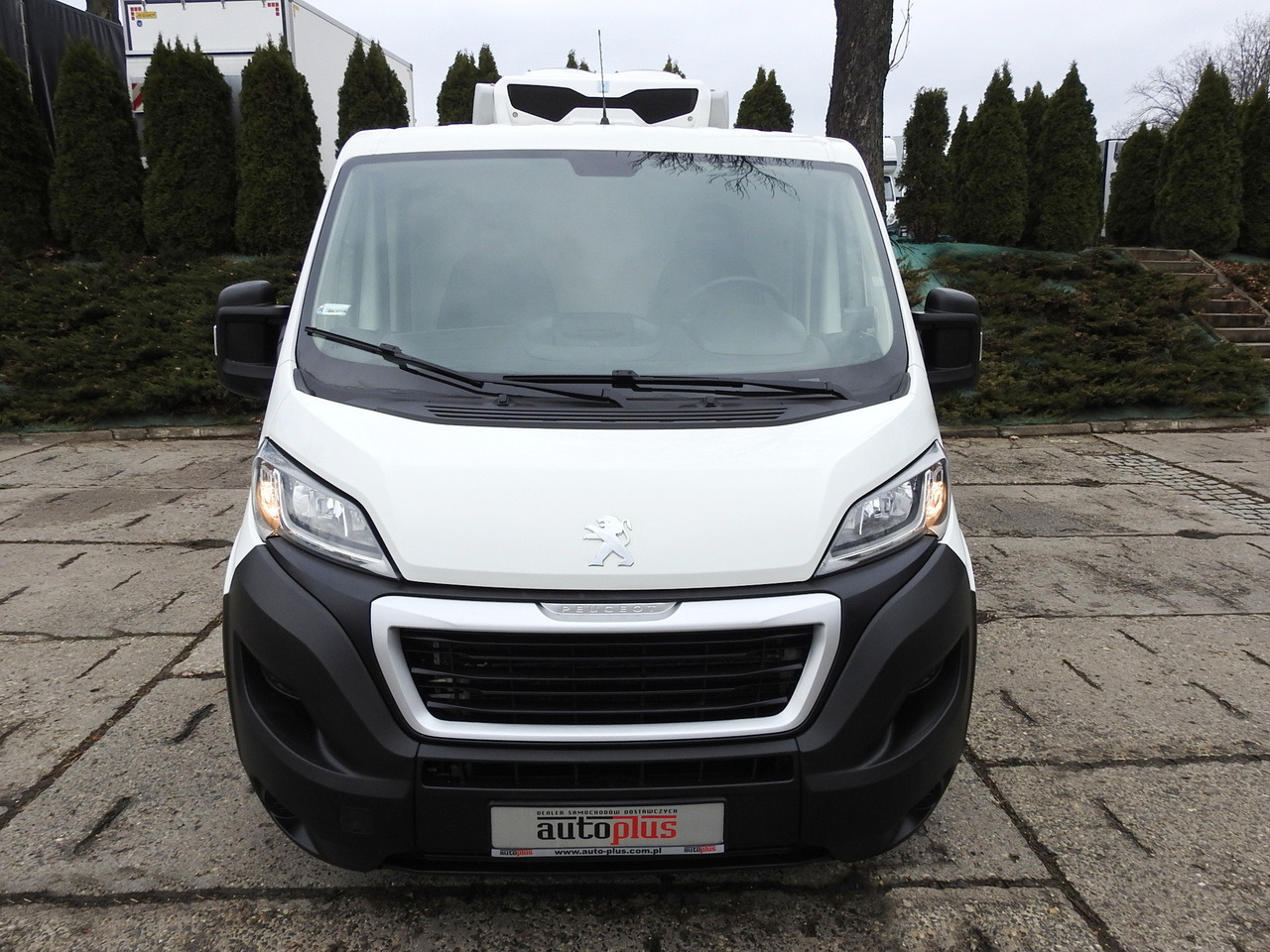 PEUGEOT BOXER REFRIGERATOR VAN -5*C TWO COMPARTMENTS CRUISE CONTROL AIR CONDITIONING  120HP - Koelwagen: afbeelding 5 PEUGEOT BOXER REFRIGERATOR VAN -5*C TWO COMPARTMENTS CRUISE CONTROL AIR CONDITIONING  120HP - Koelwagen: afbeelding 5