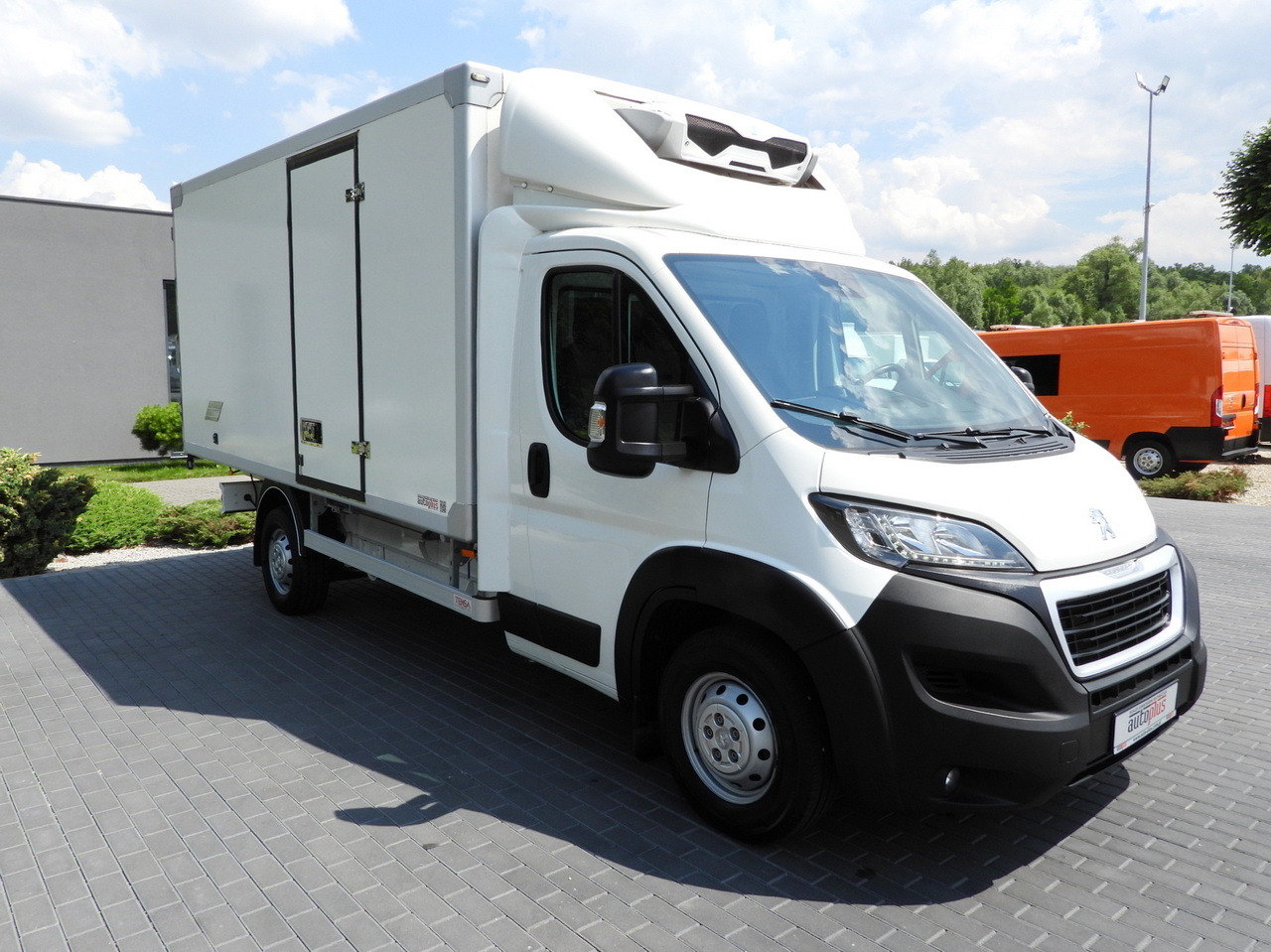 PEUGEOT BOXER REGRIGERATOR BOX 0*C 8 PALLETS CRUISE CONTROL LED LIGHTS AIR CONDITIONING 165HP - Koelwagen: afbeelding 4 PEUGEOT BOXER REGRIGERATOR BOX 0*C 8 PALLETS CRUISE CONTROL LED LIGHTS AIR CONDITIONING 165HP - Koelwagen: afbeelding 4