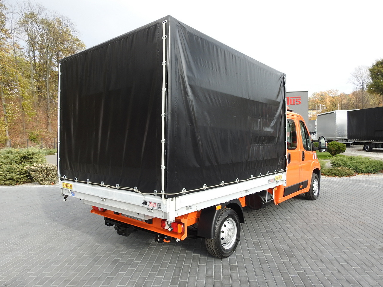PEUGEOT BOXER STAKE BODY TARPAULIN DOUBLE CABIN DOKA 7 SEATS AIR CONDITIONING PNEUMATICS 140HP - Bestelwagen met dubbele cabine: afbeelding 3 PEUGEOT BOXER STAKE BODY TARPAULIN DOUBLE CABIN DOKA 7 SEATS AIR CONDITIONING PNEUMATICS 140HP - Bestelwagen met dubbele cabine: afbeelding 3