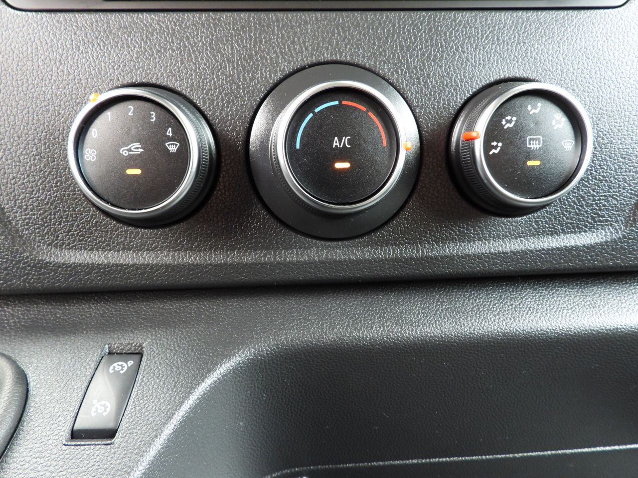 Koelwagen RENAULT MASTER REFRIGERATOR VAN 0*C CRUISE CONTROL LED LIGHTS AIR CONDITIONING  135HP: afbeelding 41